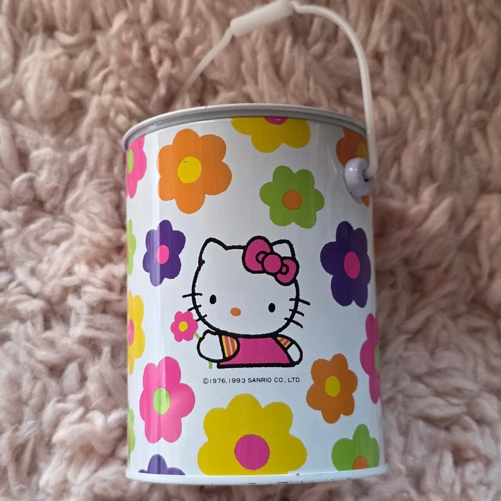 Hello Kitty Candy tin 1993